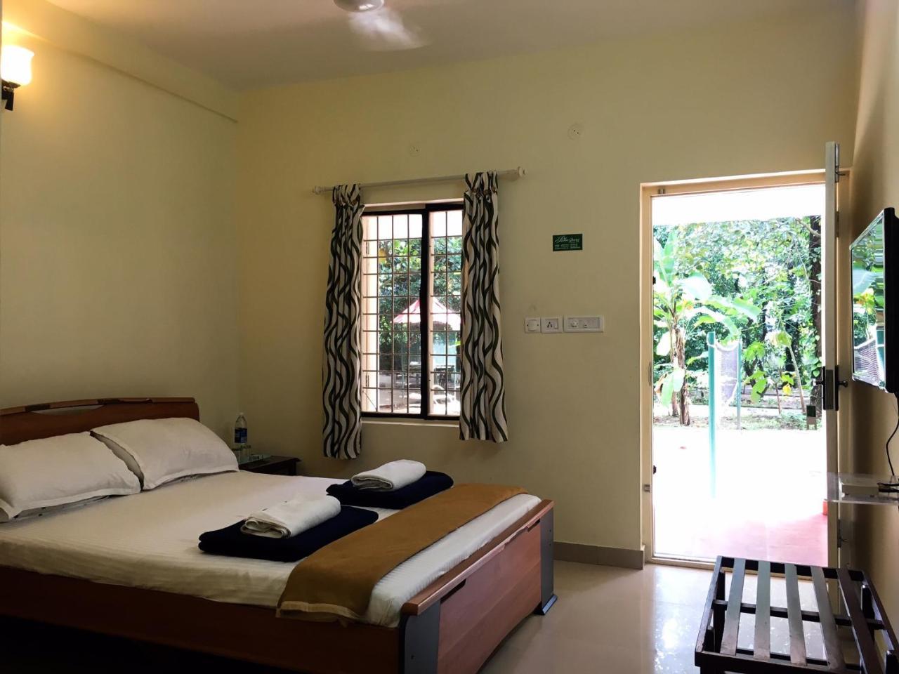 Palm Grove Service Villa Kochi Екстер'єр фото